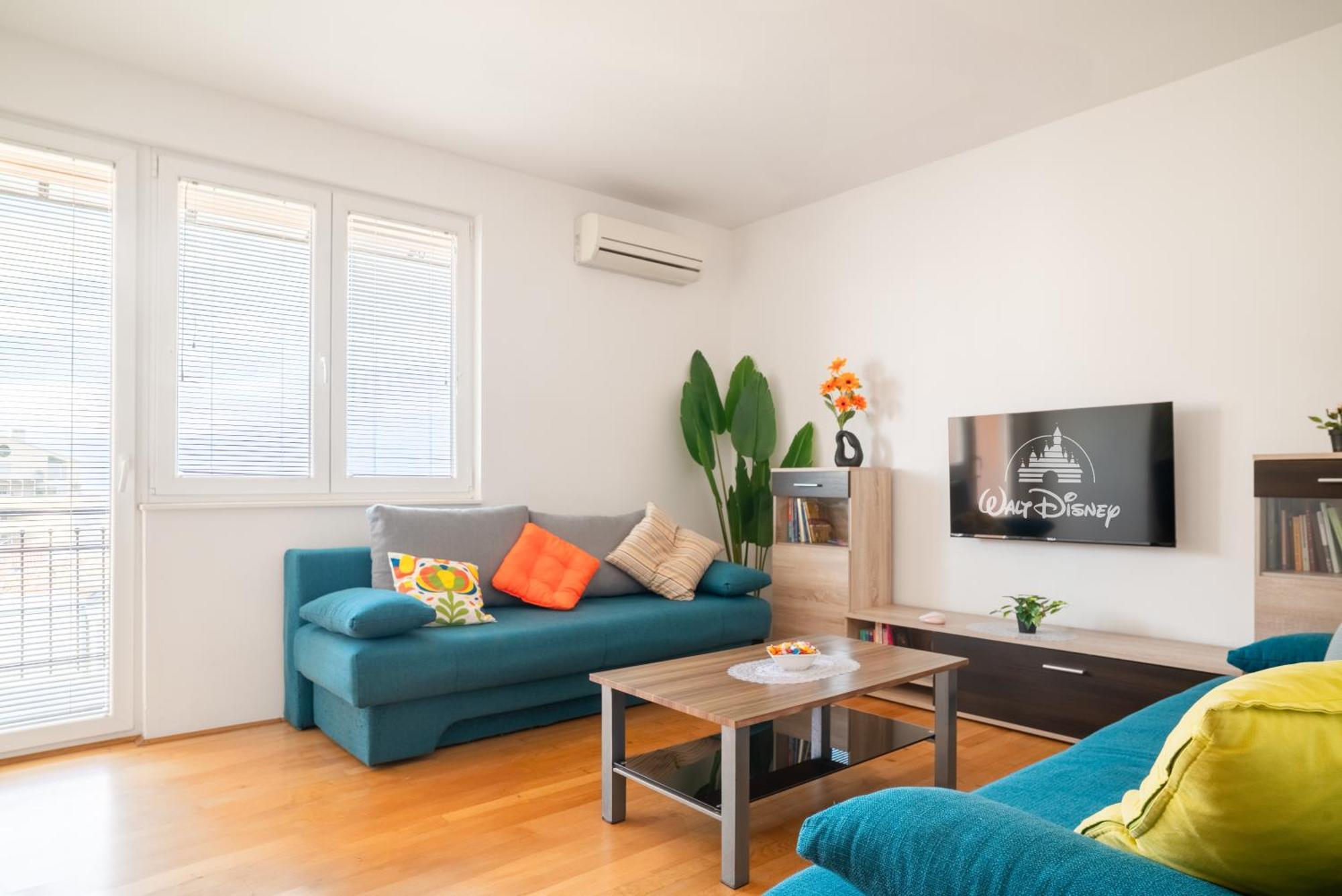 The Orange House Apartment *