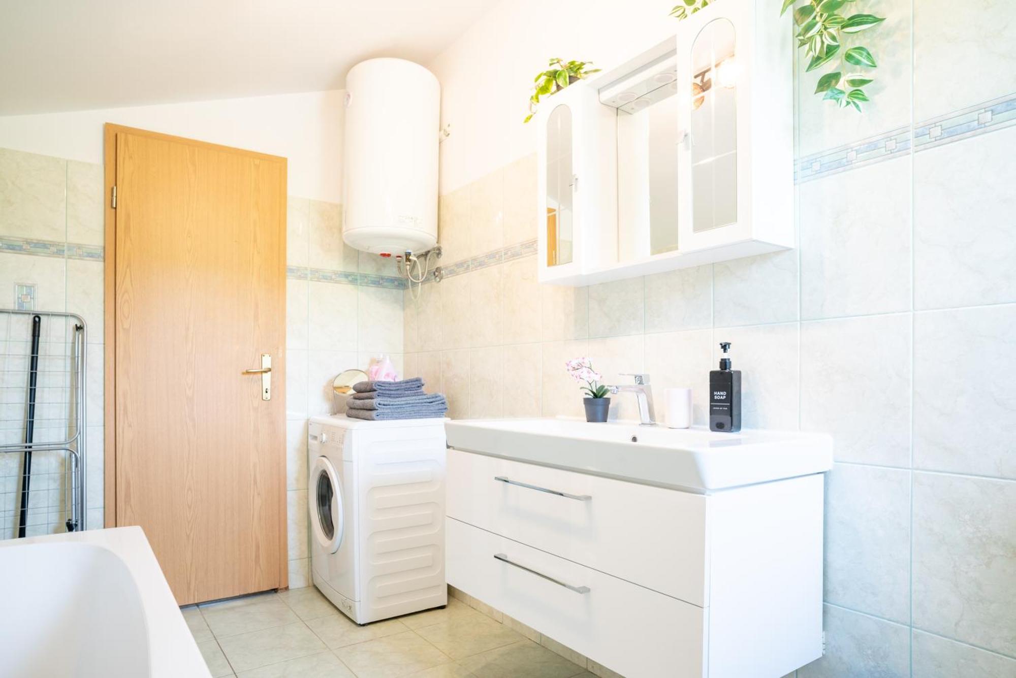 Apartma The Orange House *