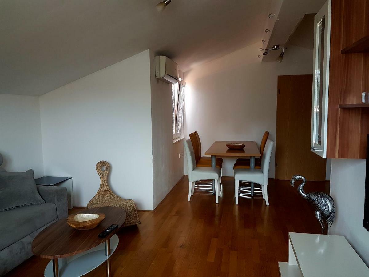 The Orange House Apartment